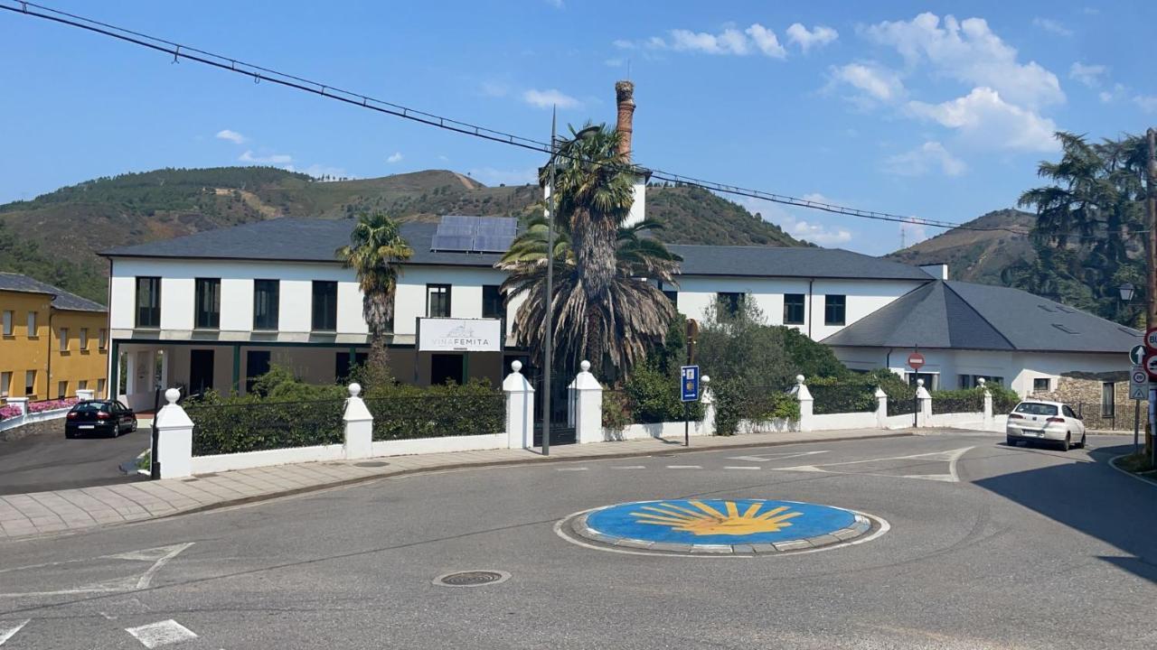 Hostel Vina Femita Villafranca Del Bierzo Zewnętrze zdjęcie